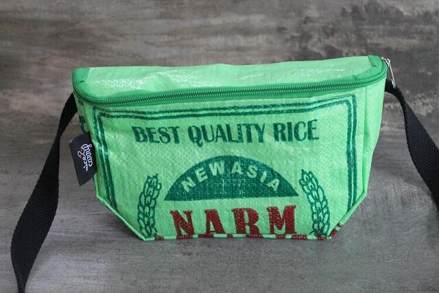 Rice & Carry upcycling Bumbag fremstillet af brugte rissække